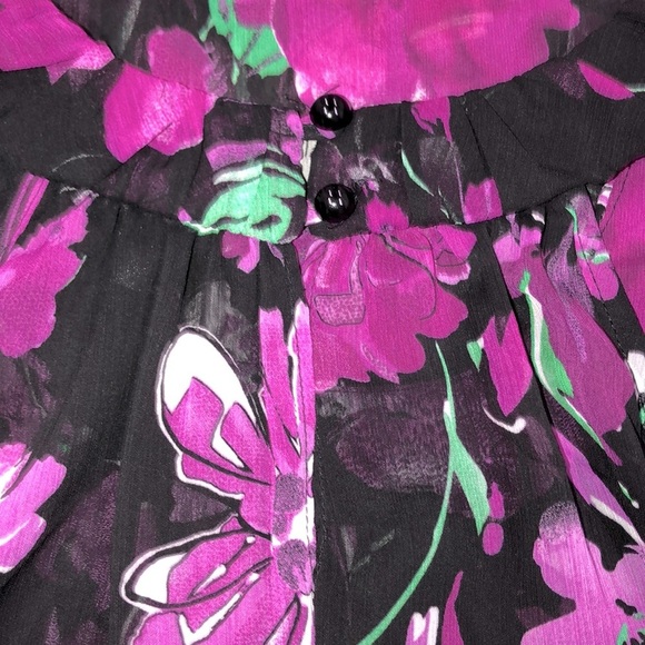Maurice’s size medium black floral halter top - Picture 5 of 6